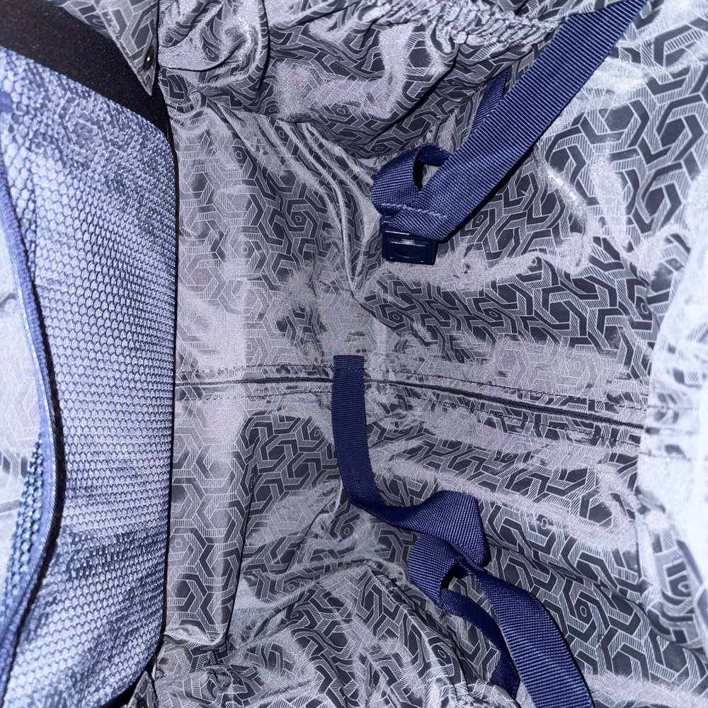 Delsey Navy Blue Rolling Suitcase - Picture 7 of 9